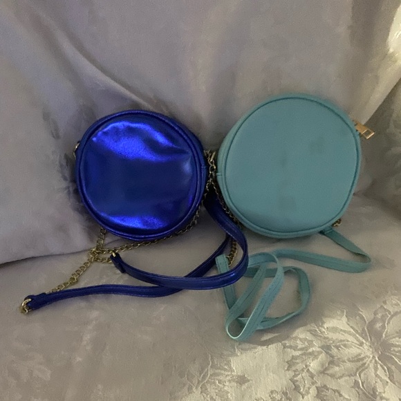 NWOT Olivia Miller 2 Christmas Crossbody Bags - Picture 2 of 4